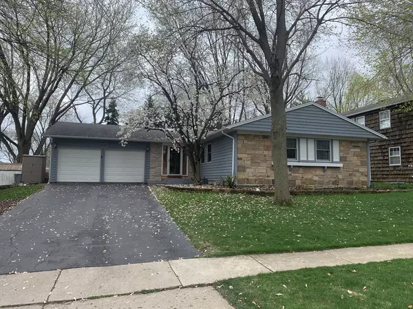 442 REGENT DR, Buffalo Grove, IL 60089