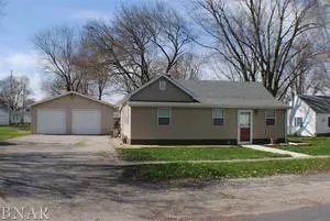 Wapella, IL 61777,311 S Locust ST