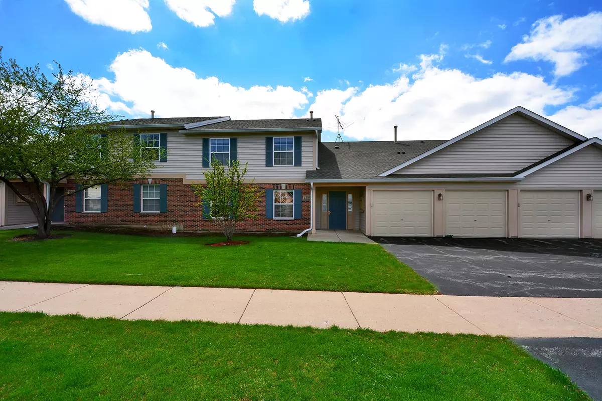 Round Lake Beach, IL 60073,1288 N Red Oak CIR #3