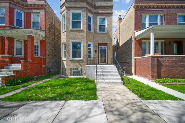 3644 N ALBANY AVE, Chicago, IL 60618