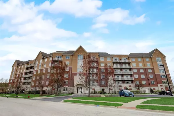 8300 Concord DR #307, Morton Grove, IL 60053