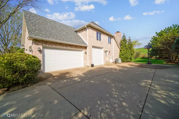 Bloomingdale, IL 60108,521 Widgeon LN