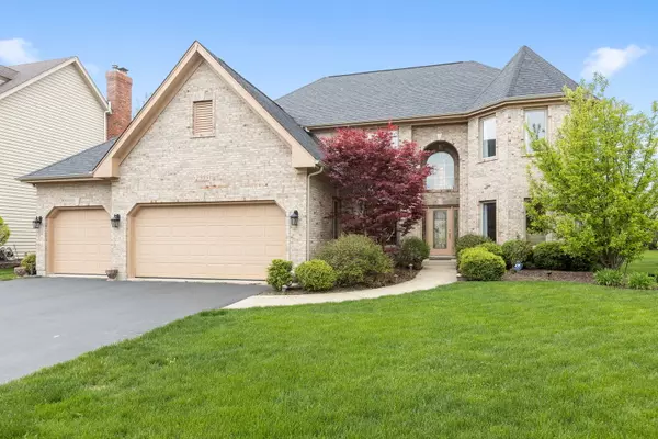 2335 Simsbury CT, Naperville, IL 60564