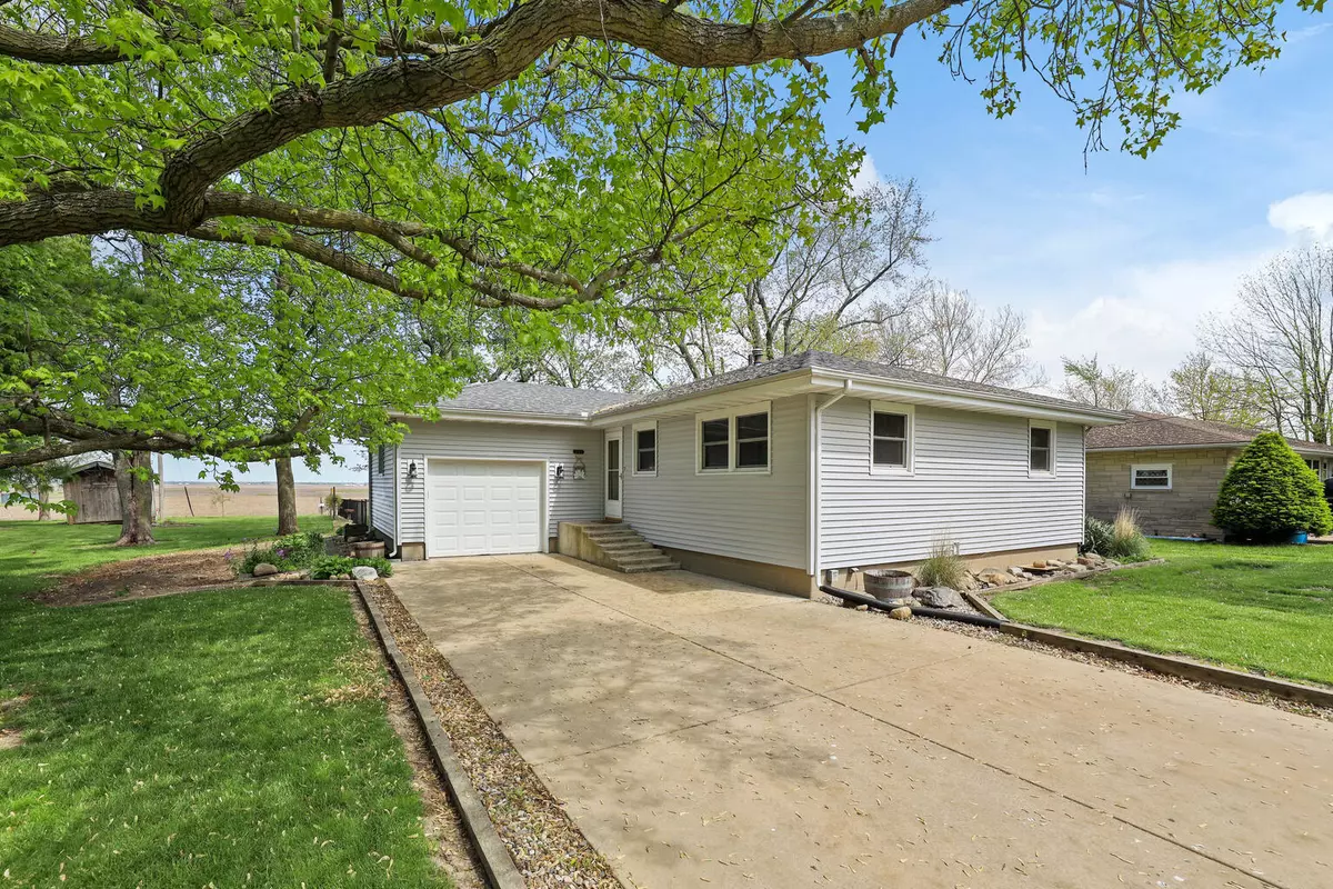 Gifford, IL 61847,211 Florida DR