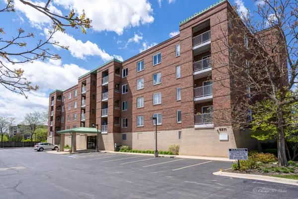 6211 Lincoln AVE #308, Morton Grove, IL 60053