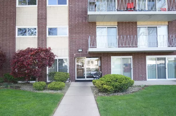 2900 MAPLE AVE #12A, Downers Grove, IL 60515