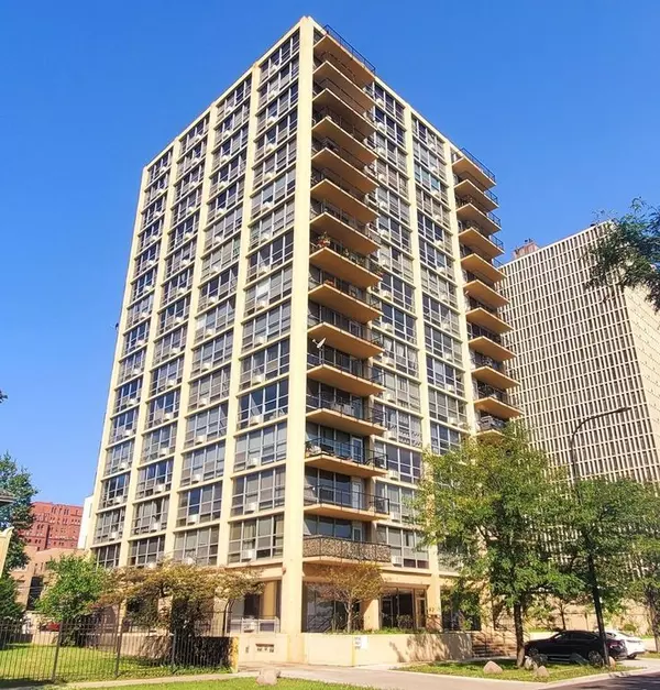 6730 S South Shore DR #702, Chicago, IL 60649