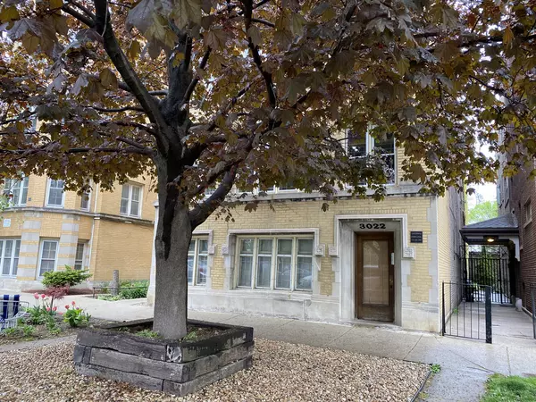 3022 W Palmer SQ #102, Chicago, IL 60647