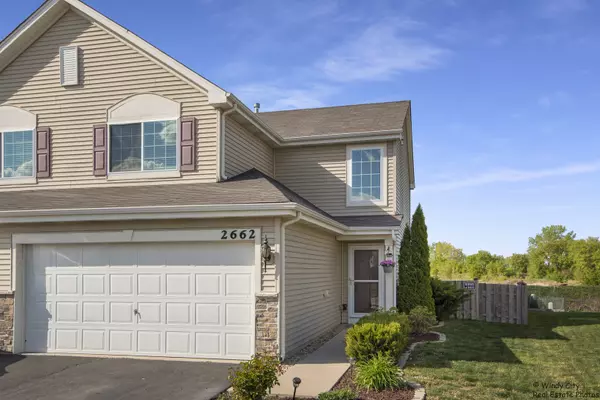 2662 Carlisle LN, Hampshire, IL 60140