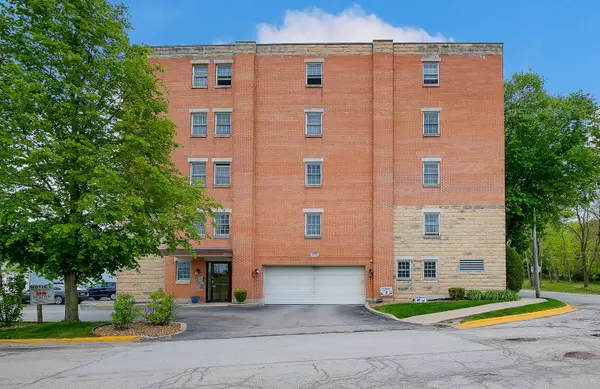 8733 Willow BLVD #3D, Willow Springs, IL 60480