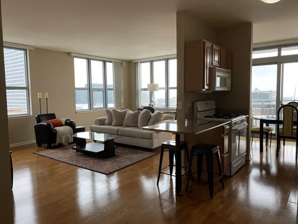 Chicago, IL 60661,125 S Jefferson ST #2807