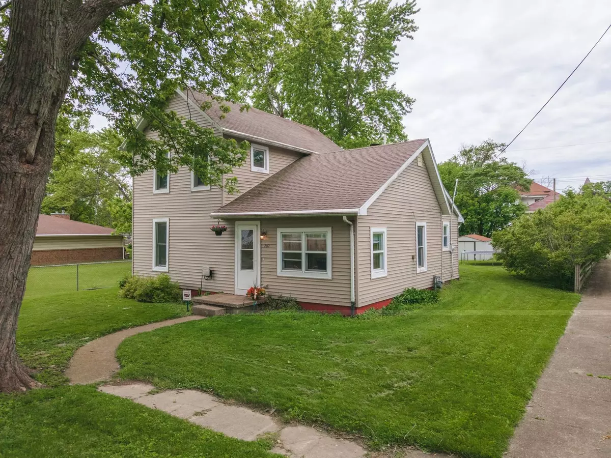 Arrowsmith, IL 61722,202 S Walnut ST