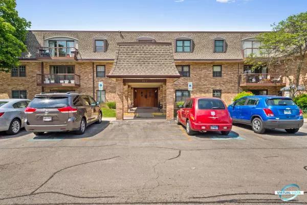 475 N Cass AVE #209, Westmont, IL 60559