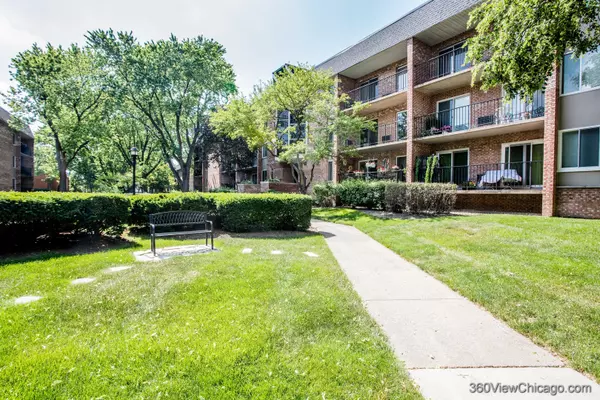 Naperville, IL 60563,1041 N MILL ST #304