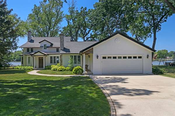 2509 N Villa LN, Mchenry, IL 60051