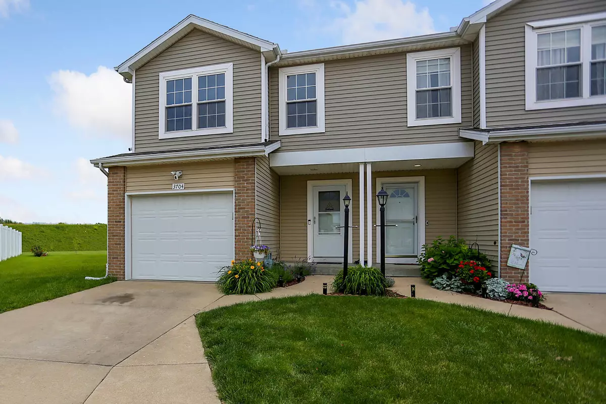 Champaign, IL 61822,3704 SUMMER SAGE CT