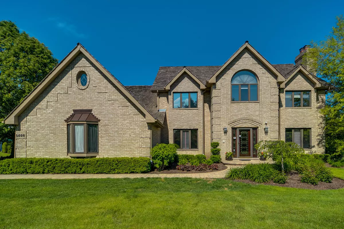 Long Grove, IL 60047,5666 Oakwood CIR