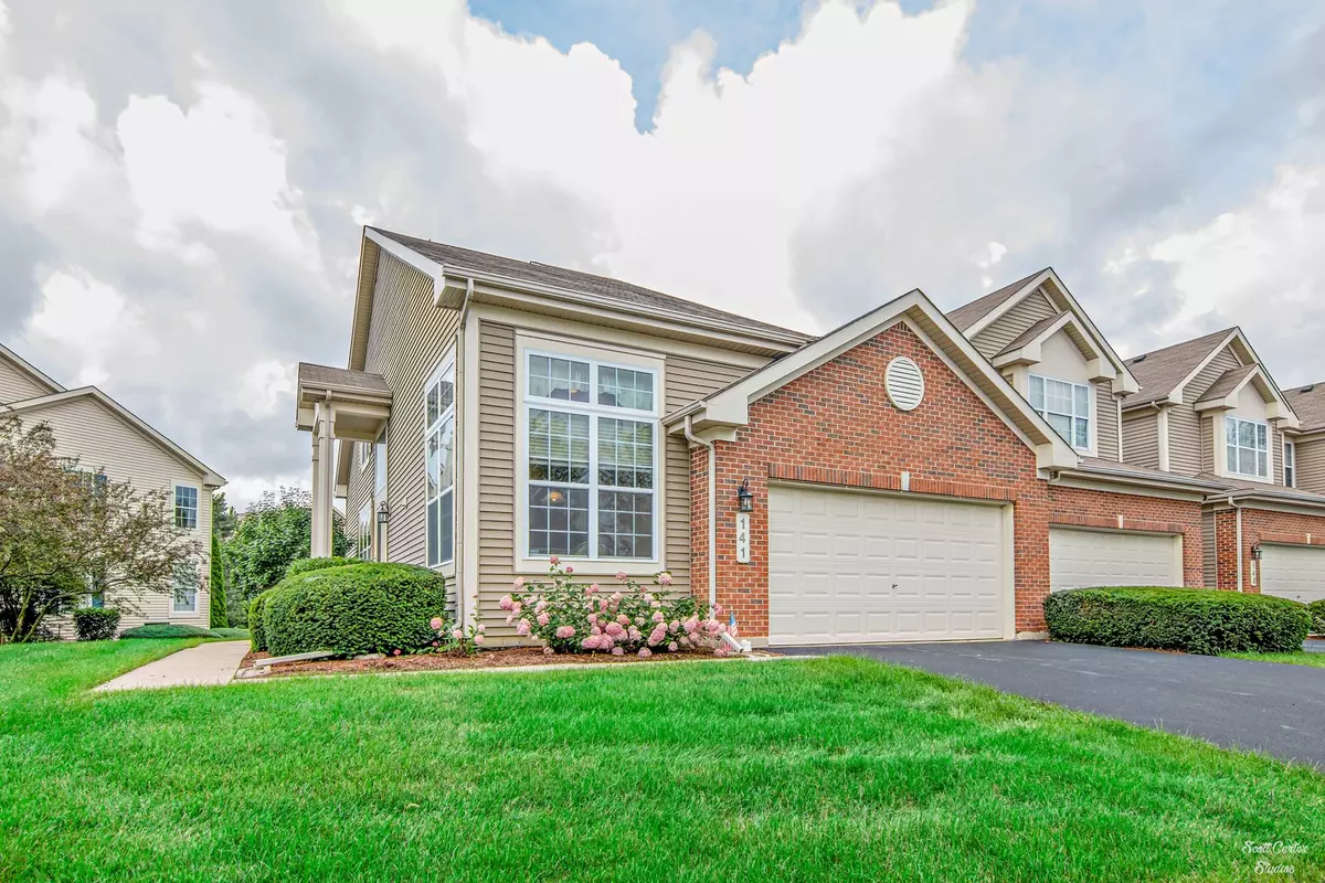 Bartlett, IL 60103,141 Fountain Grass CIR