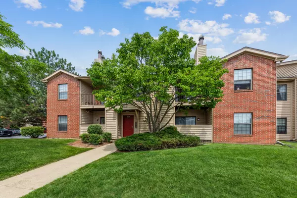 2028 N Rand RD #204, Palatine, IL 60074