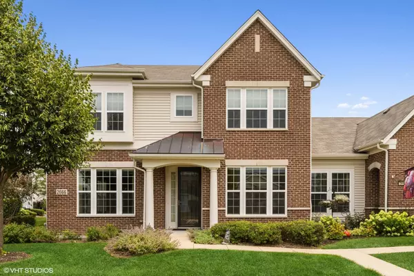 2666 Barrington CIR, Naperville, IL 60564