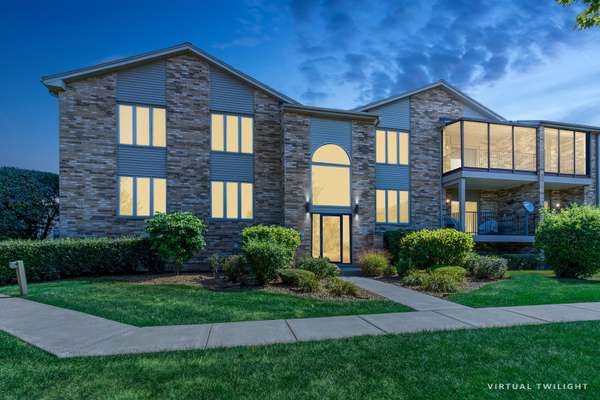 15725 Ravinia AVE #2E, Orland Park, IL 60462