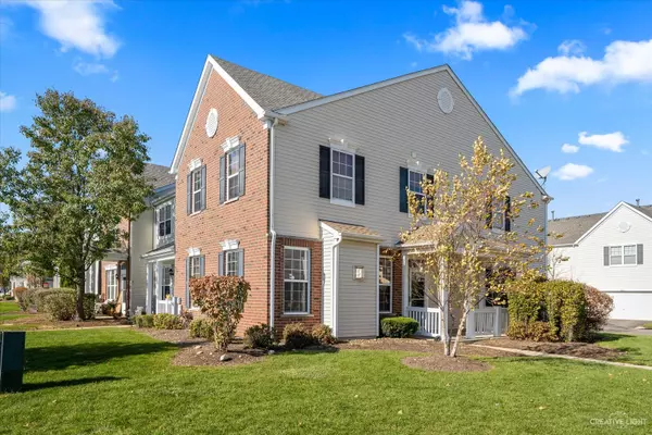 985 Quill LN, Woodstock, IL 60098