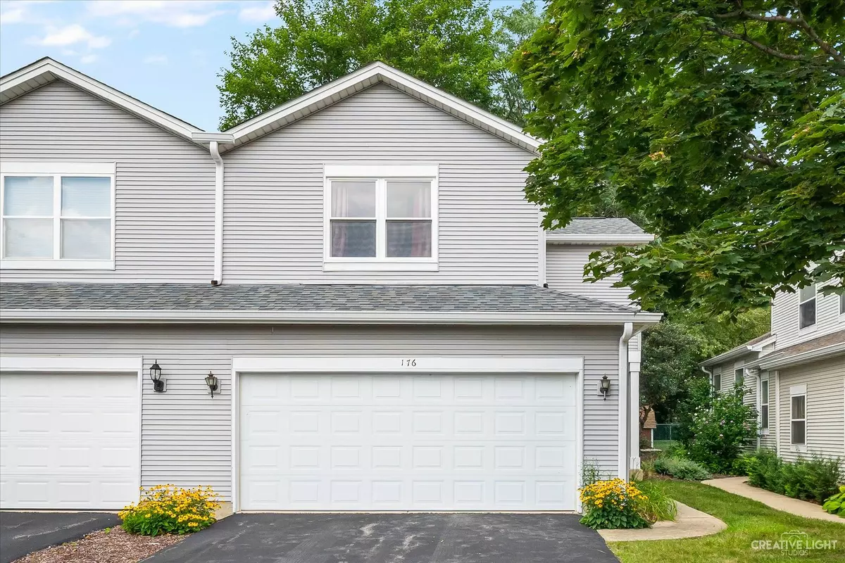 North Aurora, IL 60542,176 Woodland CIR