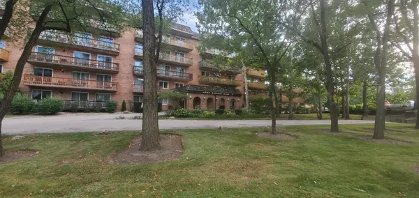 Downers Grove, IL 60516,500 Redondo DR #406