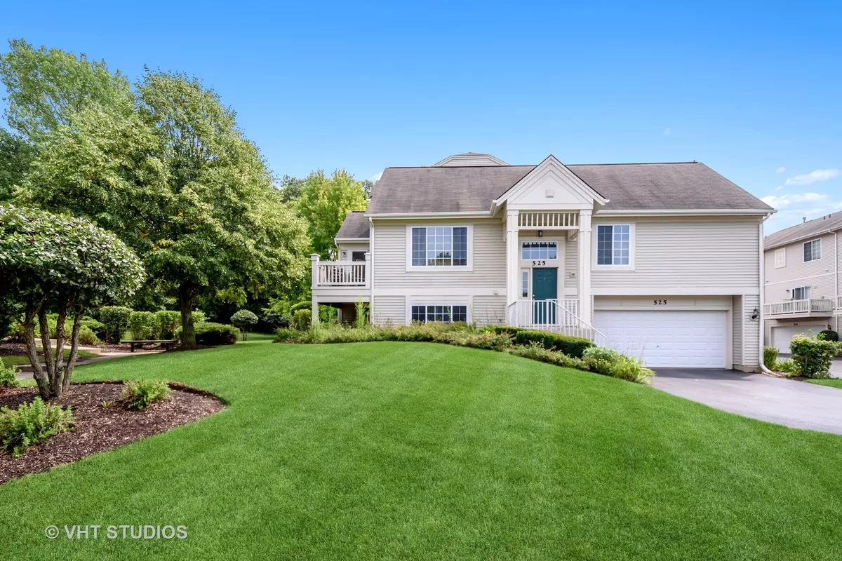 Cary, IL 60013,525 Cary Woods CIR