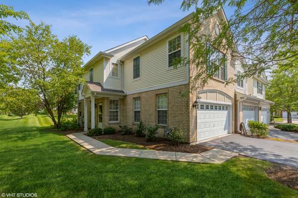 2624 POND VIEW DR #2624, Algonquin, IL 60102