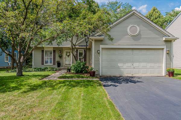 46 N Fiore Pkwy, Vernon Hills, IL 60061