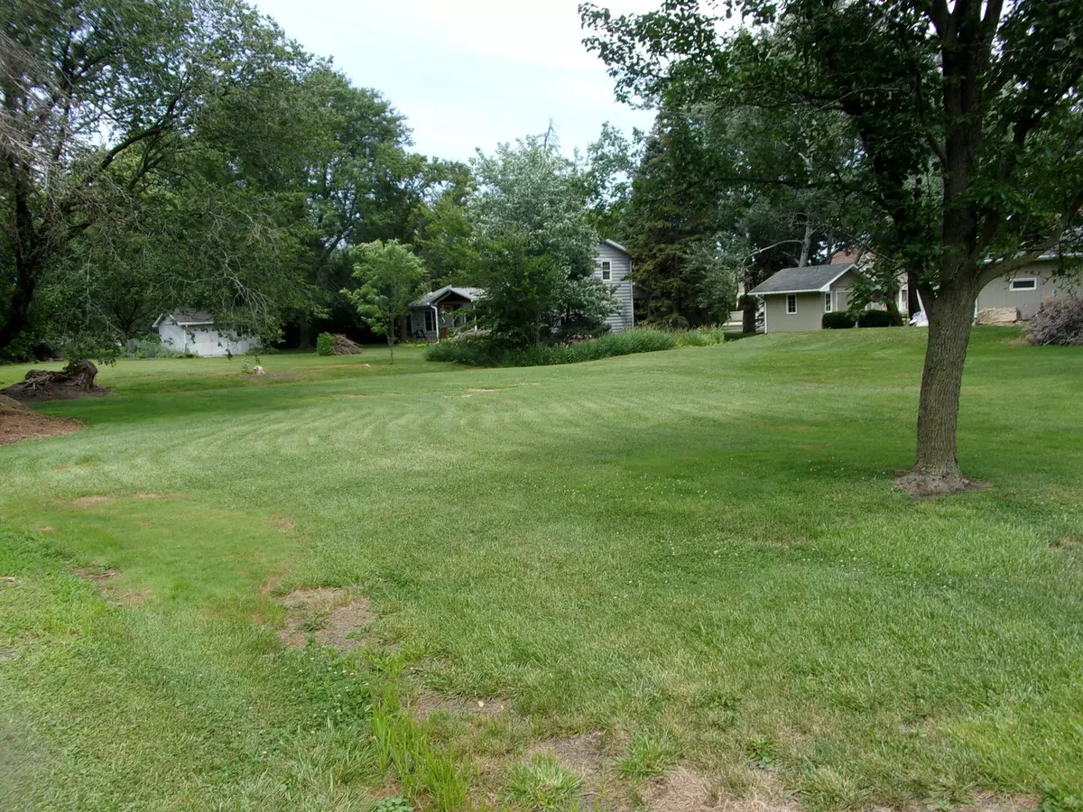 Lombard, IL 60148,232 Eastgate RD