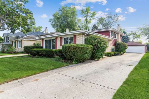 439 S Roosevelt AVE, Arlington Heights, IL 60005