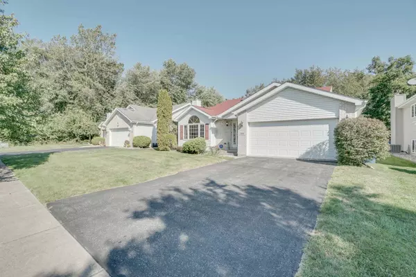 289 Hillcrest LN, Steger, IL 60475