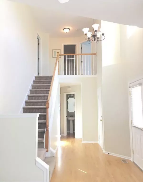 Algonquin, IL 60102,430 Briarwood LN