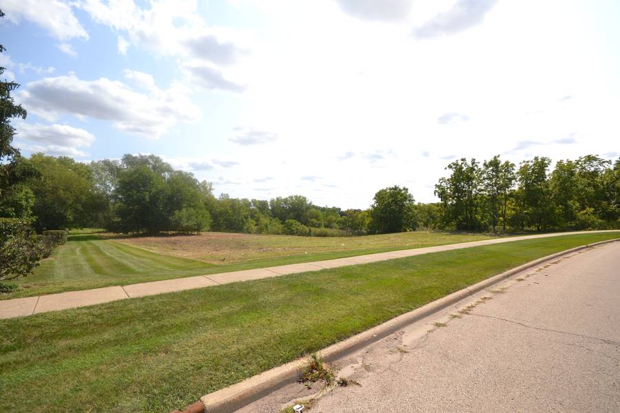 Lot 1 Highland Springs DR, Elgin, IL 60123