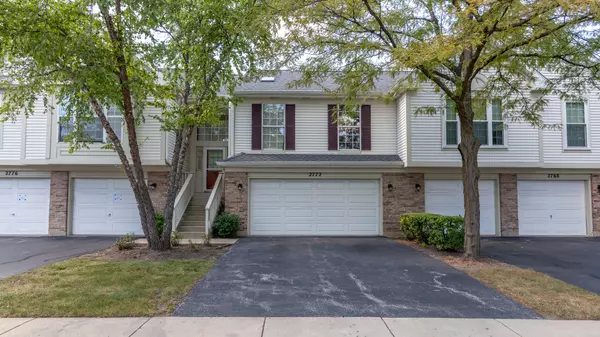 2772 S Embers LN, Arlington Heights, IL 60005