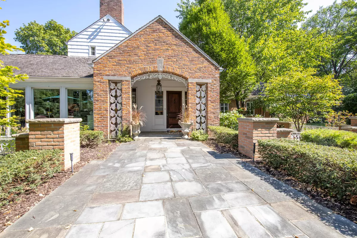 Rockford, IL 61103,2425 Clinton RD