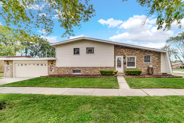 Alsip, IL 60803,11737 S Carolyn LN