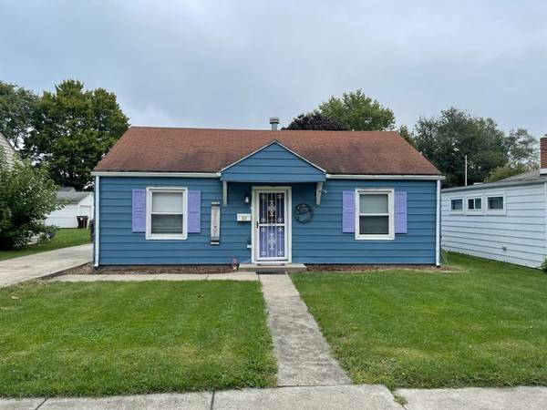 33 James RD, Rantoul, IL 61866