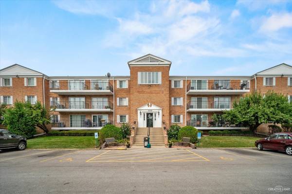 1110 N Farnsworth AVE #316, Aurora, IL 60505