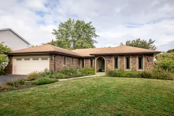 2364 Ohio ST, Lisle, IL 60532