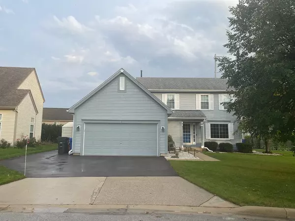 7 Longbow CT, South Elgin, IL 60177