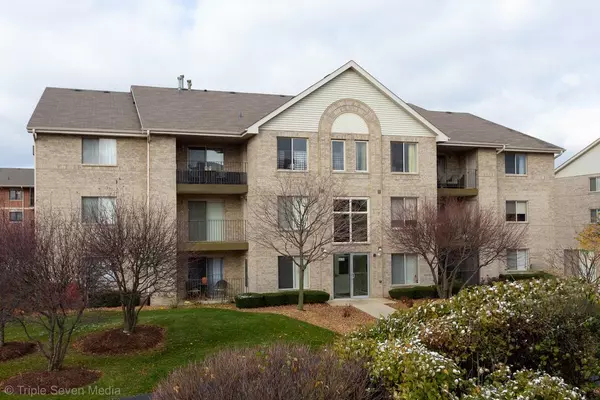 6830 Ridge Point DR #3B, Oak Forest, IL 60452