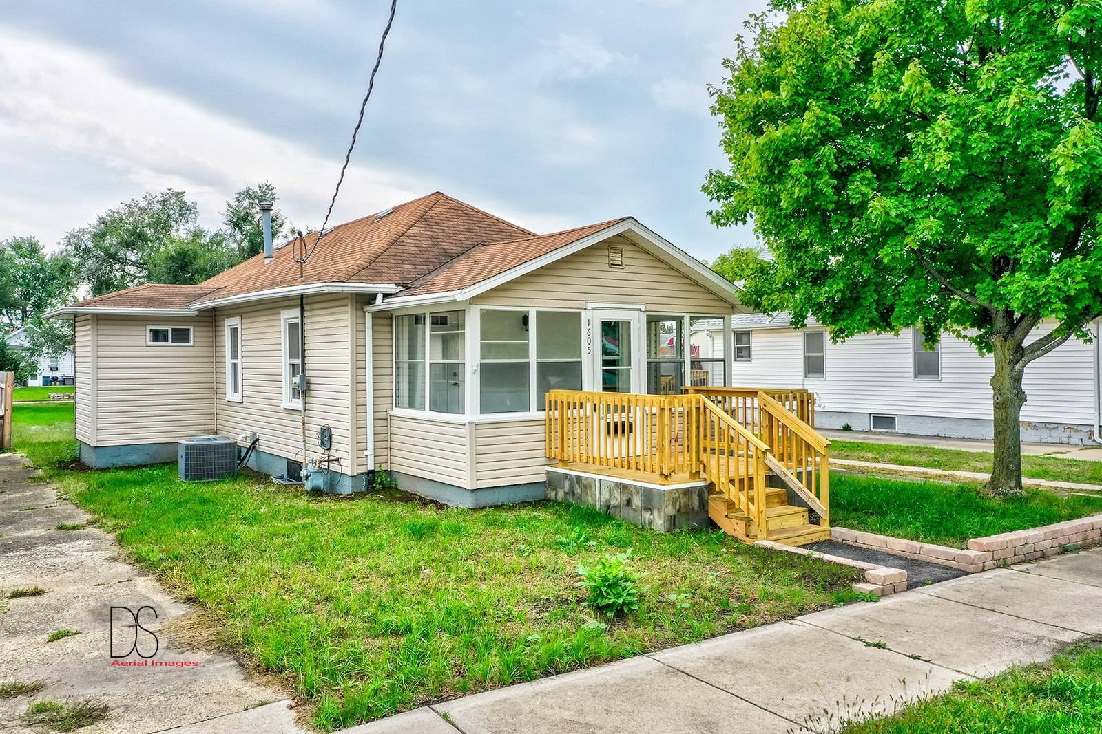 1605 W Main ST, Ottawa, IL 61350