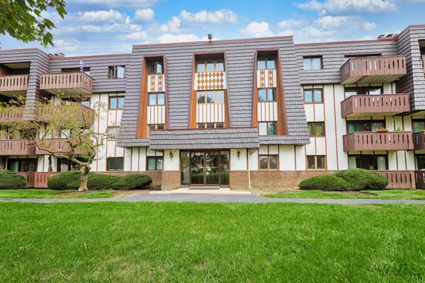 13000 W Heiden CIR #3306, Lake Bluff, IL 60044