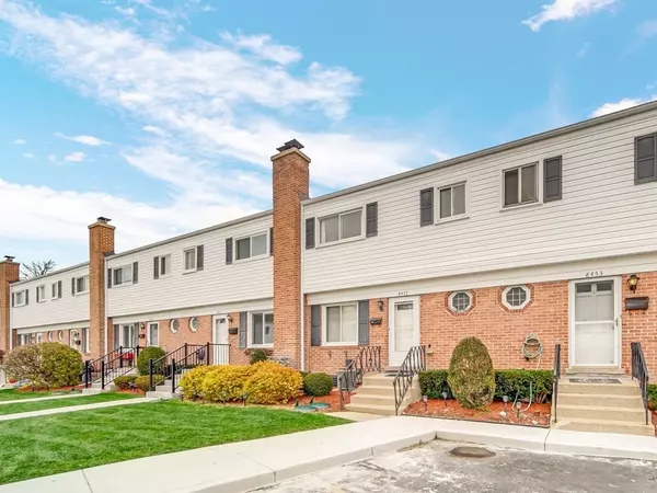 8455 Linder CT, Skokie, IL 60077