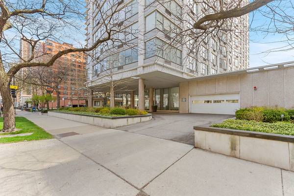 5757 N Sheridan RD #6F, Chicago, IL 60660