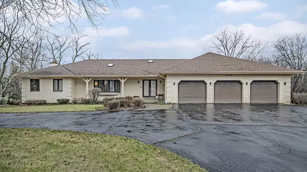 2540 Highmoor RD, Highland Park, IL 60035