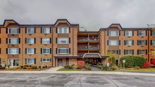 1117 S Old Wilke RD #403, Arlington Heights, IL 60005